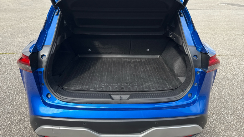 Nissan Qashqai 1.3 DiG-T MH Tekna 5dr Petrol Hatchback